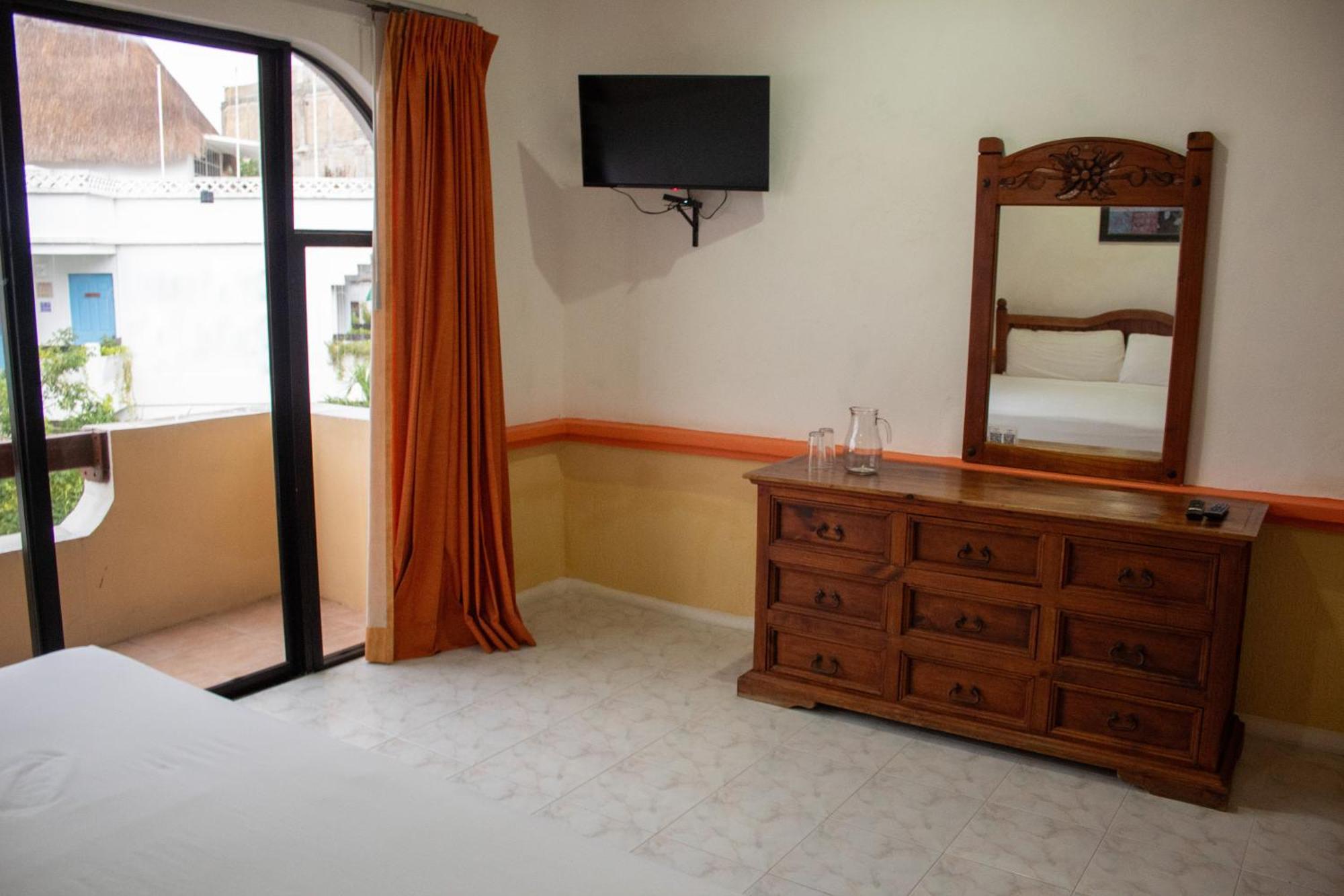 Hotel Vista Caribe 5Ta Av A 5 Pasos De La Playa Playa del Carmen Zewnętrze zdjęcie