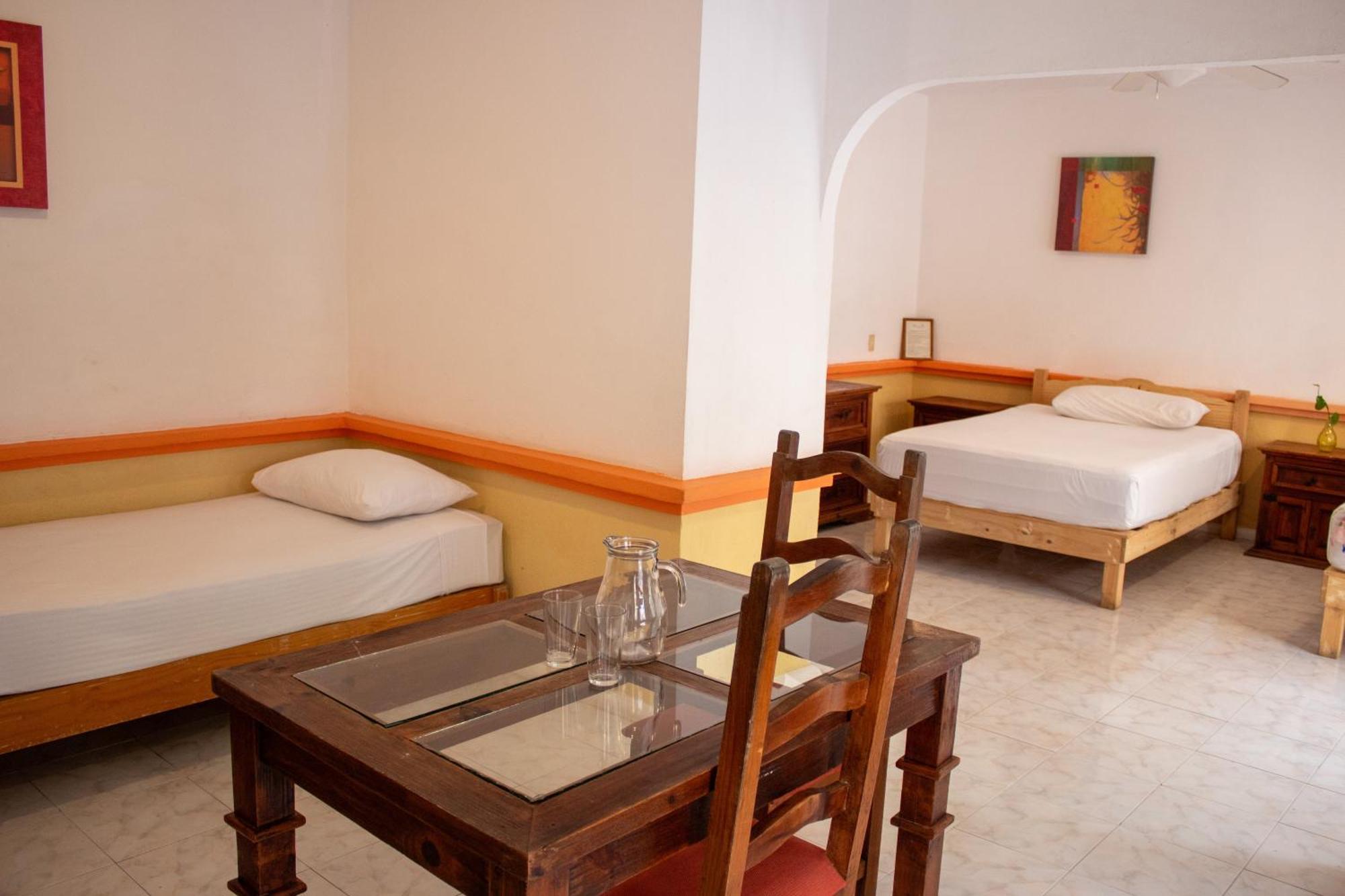 Hotel Vista Caribe 5Ta Av A 5 Pasos De La Playa Playa del Carmen Zewnętrze zdjęcie