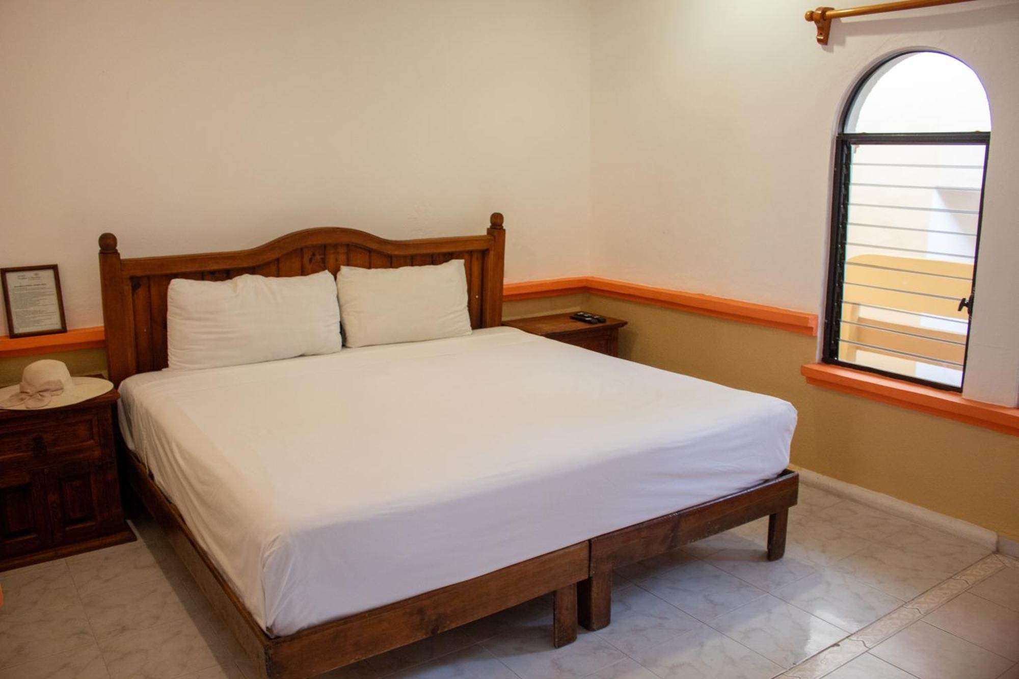 Hotel Vista Caribe 5Ta Av A 5 Pasos De La Playa Playa del Carmen Zewnętrze zdjęcie