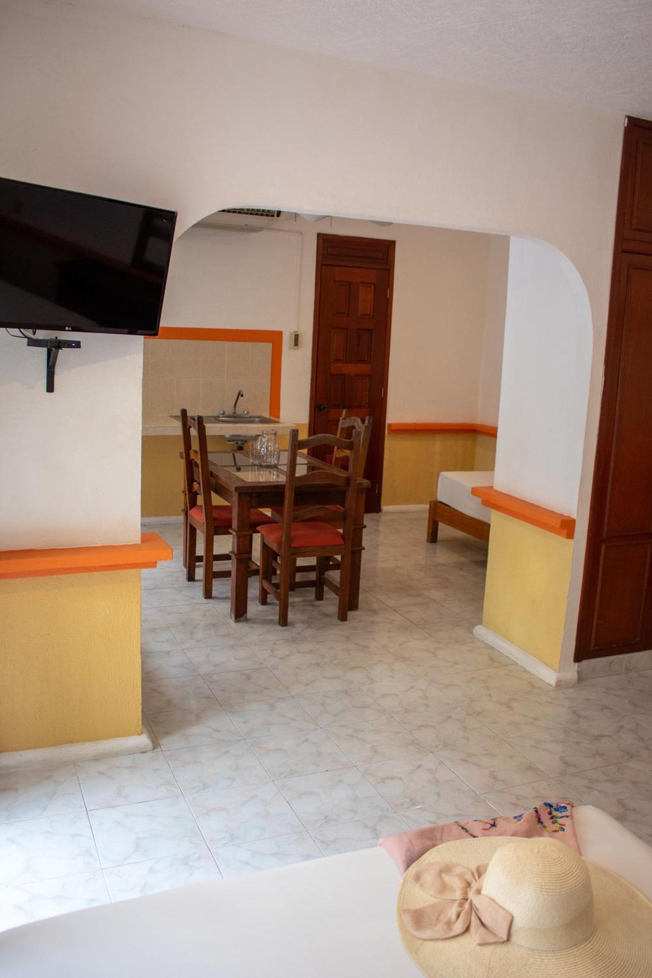 Hotel Vista Caribe 5Ta Av A 5 Pasos De La Playa Playa del Carmen Zewnętrze zdjęcie